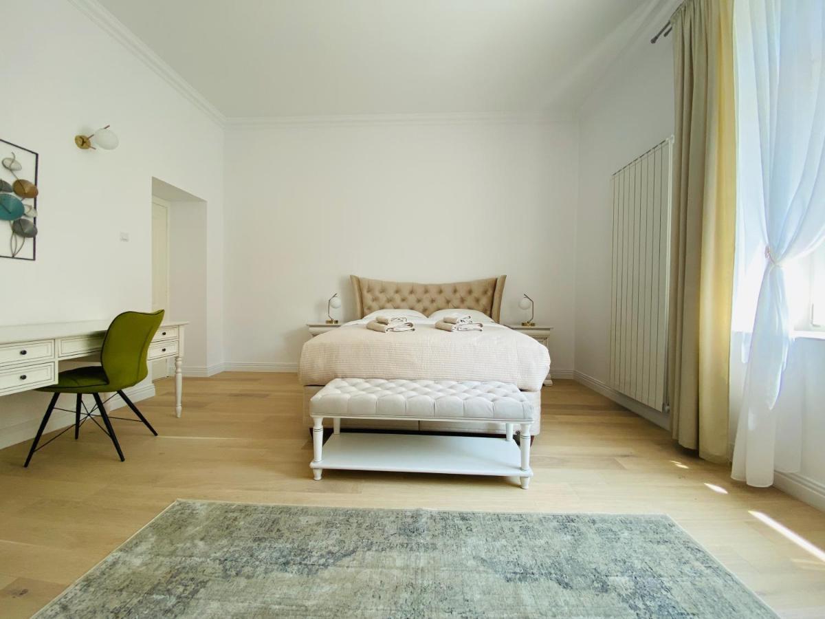 Suite № 7 Braşov Esterno foto