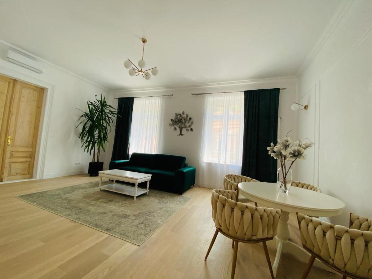 Suite № 7 Braşov Esterno foto