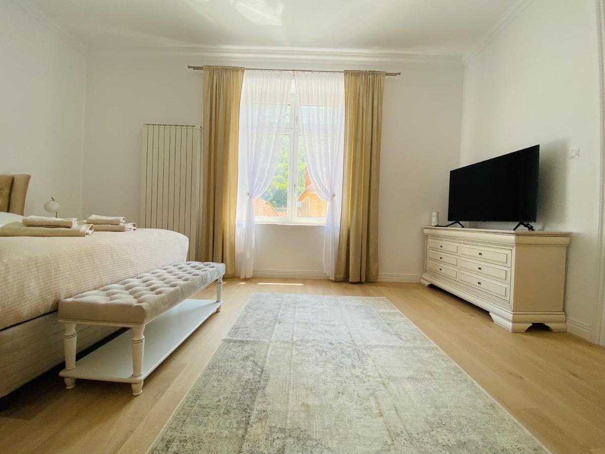 Suite № 7 Braşov Esterno foto